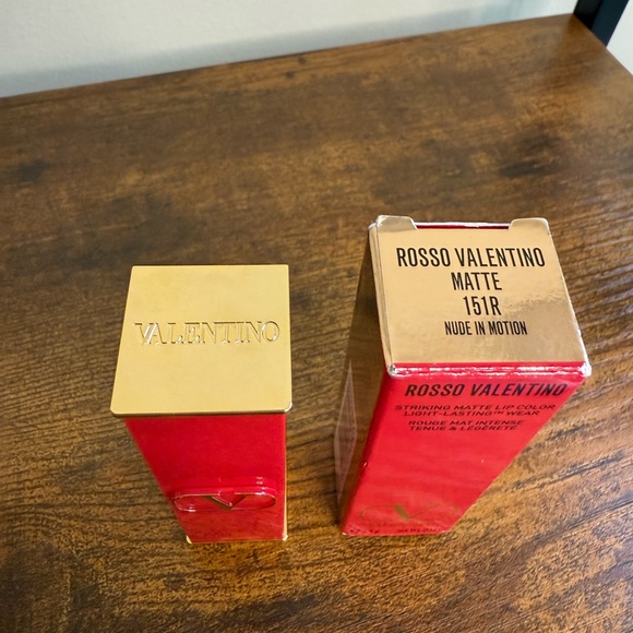 Valentino Rosso Lipstick - Picture 2 of 3